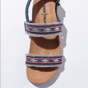 minnetonka moccasin melody ☾